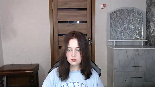 Snapshot of Kristy-Max chatting on October 18, 8:22 pm Kristy-Max online show from October 18, 8:22 pm