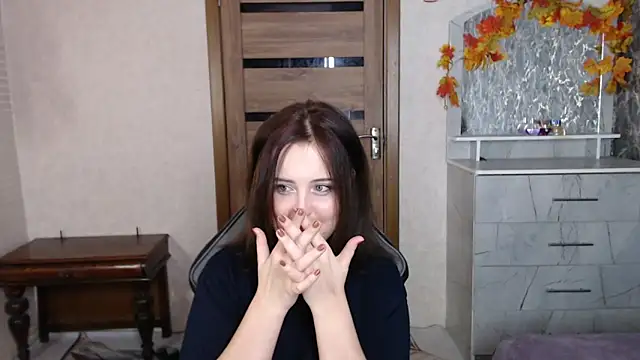 Snapshot of Kristy-Max chatting on October 16, 8:28 pm Kristy-Max online show from October 16, 8:28 pm