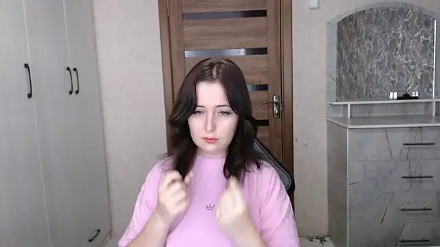 Kristy-Max online show from December 15, 10:54 am