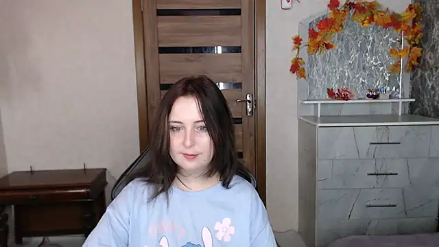 Snapshot of Kristy-Max chatting on October 13, 10:32 pm Kristy-Max online show from October 13, 10:32 pm