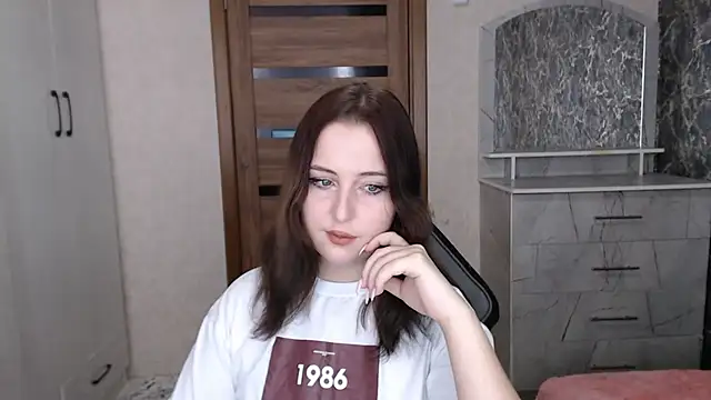 Kristy-Max online show from November 22, 8:08 pm