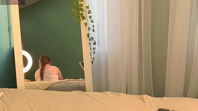 Snapshot of SunnyRisha chatting on November 14, 12:31 pm SunnyRisha online show from November 14, 12:31 pm