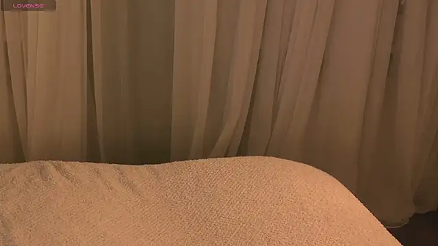 Snapshot of SunnyRisha chatting on November 7, 5:12 am SunnyRisha online show from November 7, 5:12 am