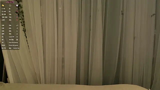 Snapshot of SunnyRisha chatting on November 3, 5:12 am SunnyRisha online show from November 3, 5:12 am