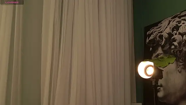 Snapshot of SunnyRisha chatting on November 16, 5:34 am SunnyRisha online show from November 16, 5:34 am