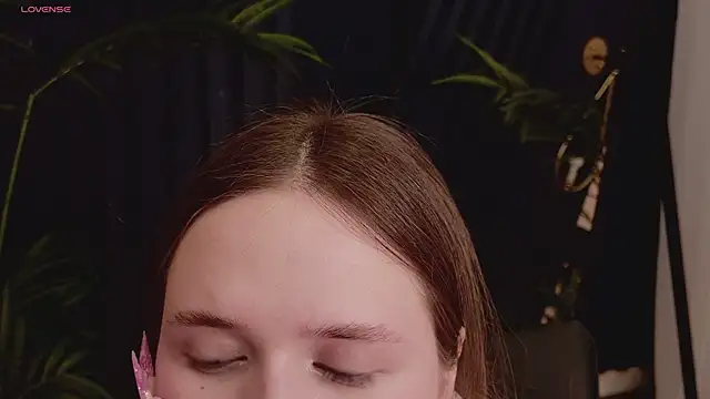 Snapshot of SunnyRisha chatting on October 21, 5:07 am SunnyRisha online show from October 21, 5:07 am