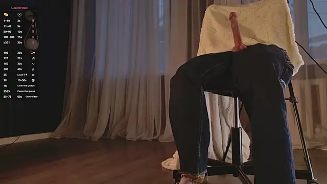 Snapshot of SunnyRisha chatting on February 27, 5:40 am SunnyRisha online show from February 27, 5:40 am