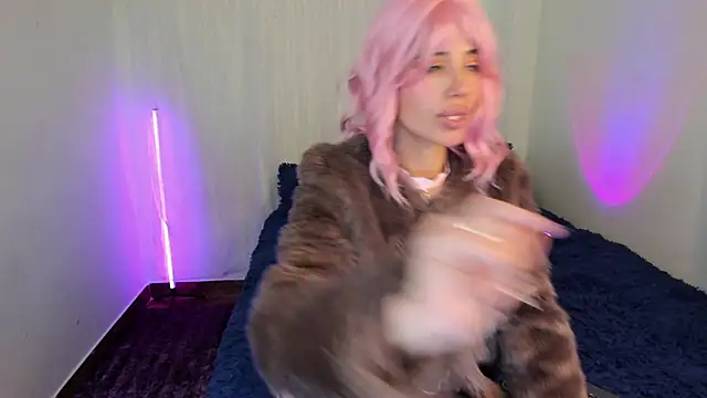 Snapshot of CelesteXCute chatting on October 15, 10:07 pm CelesteXCute online show from October 15, 10:07 pm