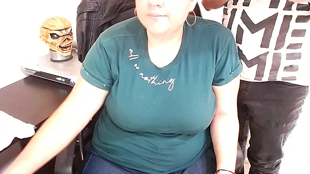 webothtwo online show from December 6, 3:50 pm