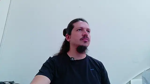 webothtwo online show from December 1, 6:31 pm