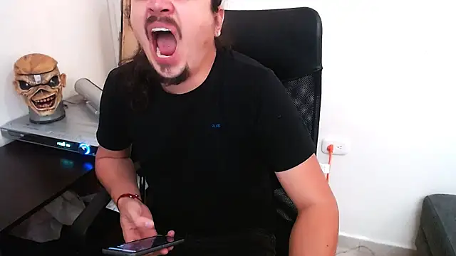 webothtwo online show from January 8, 3:39 pm