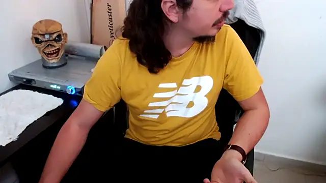 webothtwo online show from December 7, 3:58 pm