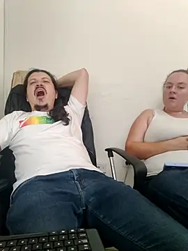 webothtwo online show from December 5, 3:44 pm