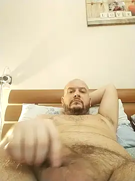 Snapshot of user_662 chatting on February 10, 11:31 am user 662 online show from February 10, 11:31 am