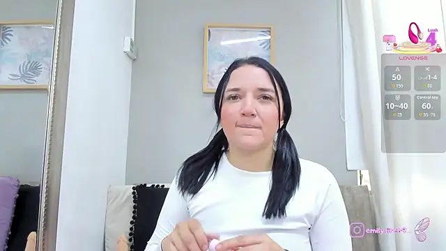  EmilyJireh  online show from April 13, 7:40 pm