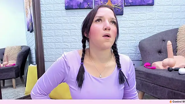  EmilyJireh  online show from November 7, 7:29 pm