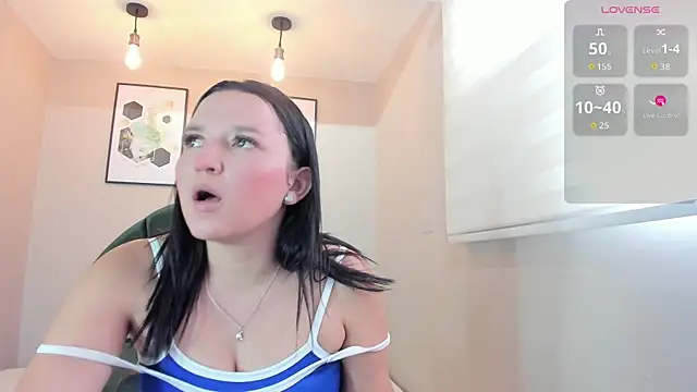 Snapshot of _EmilyJireh_ chatting on July 11, 8:31 pm EmilyJireh online show from July 11, 8:31 pm