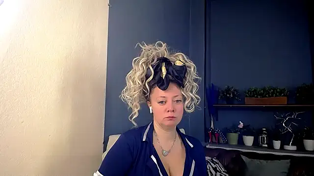 JesiaFoxi online show from March 13, 8:41 am