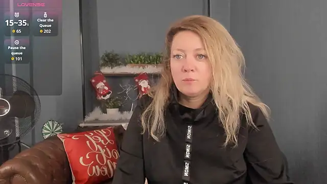 JesiaFoxi online show from December 22, 1:22 pm