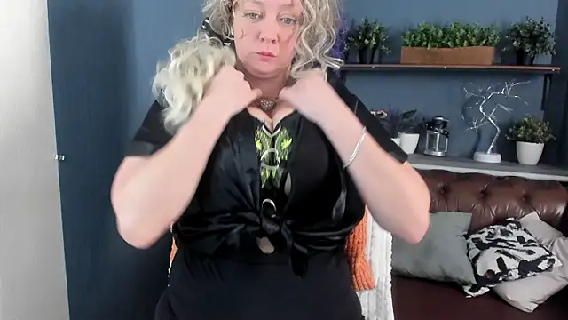 JesiaFoxi online show from February 25, 3:34 pm