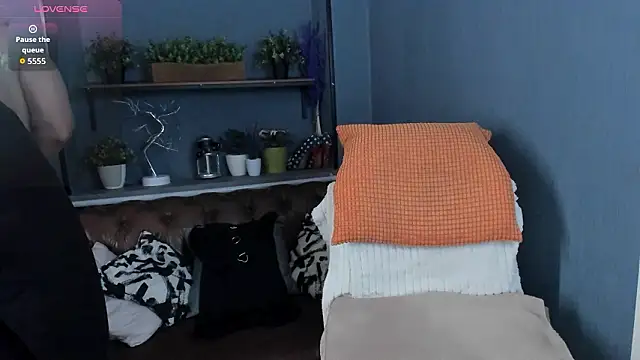 JesiaFoxi online show from February 16, 2:27 pm