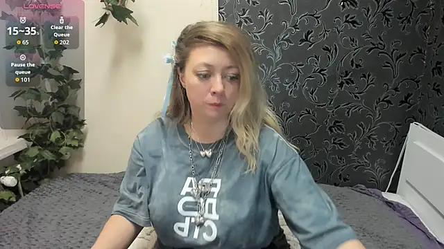 JesiaFoxi online show from December 21, 5:36 pm