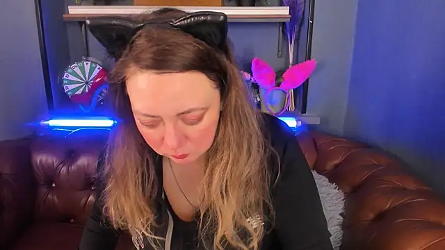 JesiaFoxi online show from March 6, 2:18 pm