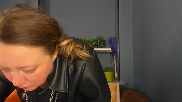 JesiaFoxi online show from February 26, 11:00 am