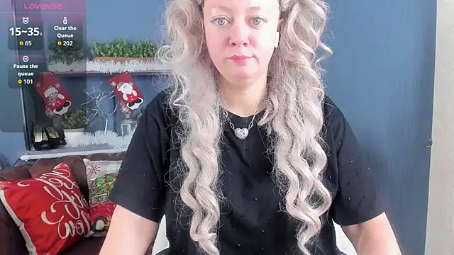 JesiaFoxi online show from January 7, 1:05 pm