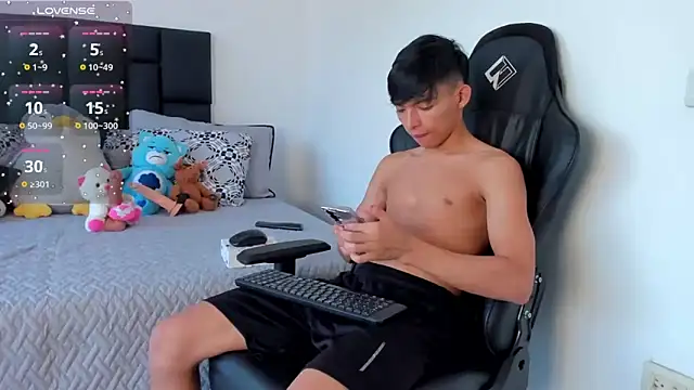 Tonny twink  online show from December 19, 4:09 pm