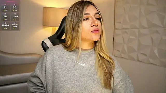 ashleyvalirya online show from September 9, 3:49 am