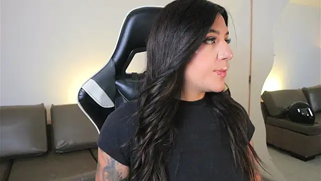 ashleyvalirya online show from March 24, 8:09 pm