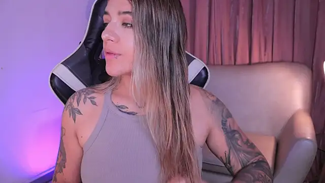 ashleyvalirya online show from November 12, 3:54 am