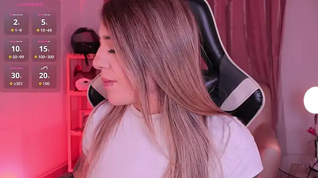 ashleyvalirya online show from December 23, 4:01 am