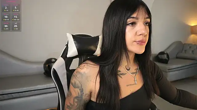 ashleyvalirya online show from March 31, 8:11 pm