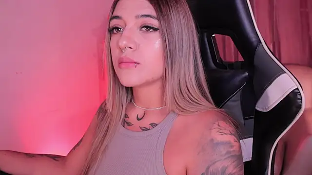 ashleyvalirya online show from January 9, 4:08 am