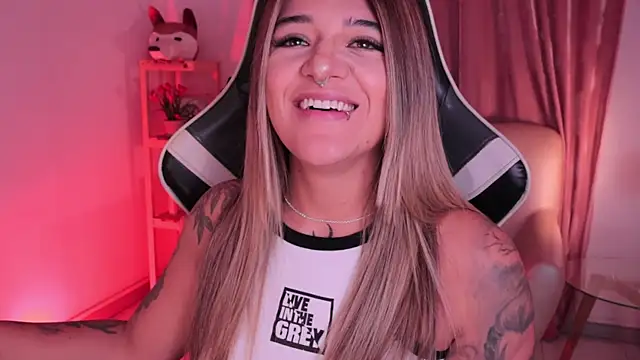 ashleyvalirya online show from January 12, 3:57 am