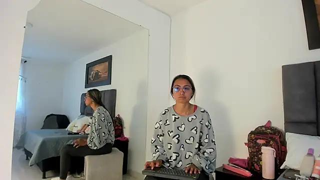 tatiana valencia online show from April 26, 1:41 pm