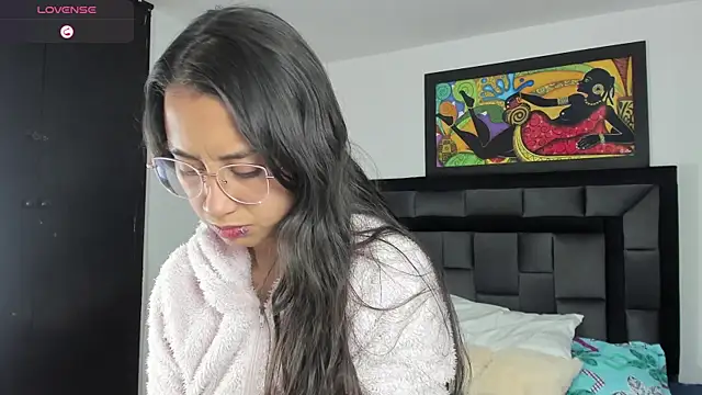 tatiana valencia online show from March 17, 12:35 pm