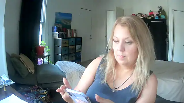 Snapshot of RubyGissing chatting on October 1, 9:18 pm RubyGissing online show from October 1, 9:18 pm