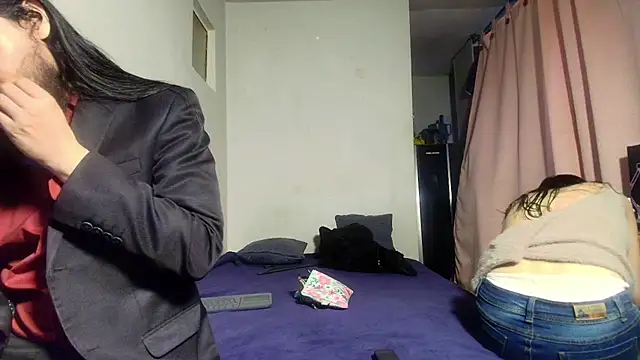 Snapshot of deserters_anki chatting on February 6, 11:12 pm deserters anki online show from February 6, 11:12 pm