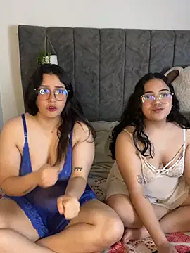 maddie-and-chelsea- online show from February 22, 7:37 pm