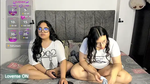 maddie-and-chelsea- online show from May 5, 12:41 pm