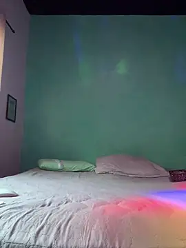 xMirana  online show from April 7, 10:06 am