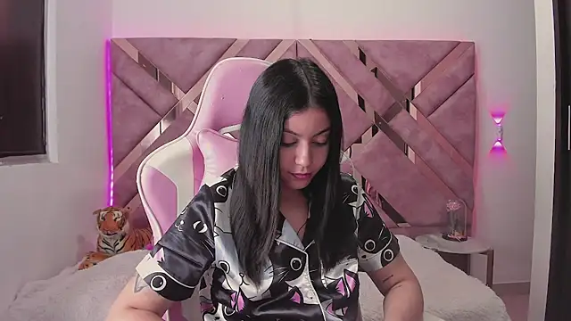 saori 9b online show from August 4, 7:29 pm