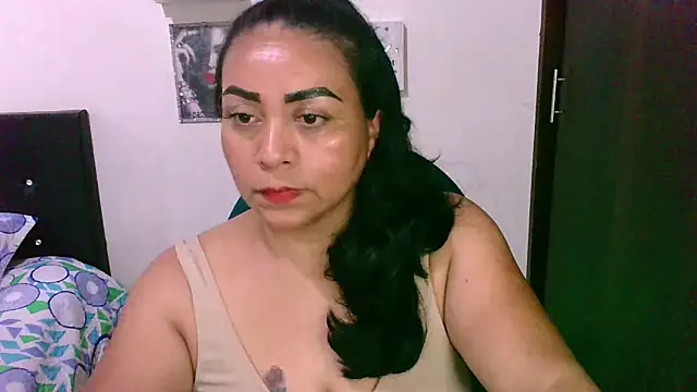 zaray bella online show from March 12, 10:25 pm