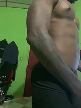 Snapshot of Alphadavid_23 chatting on February 11, 8:31 pm Alphadavid 23 online show from February 11, 8:31 pm