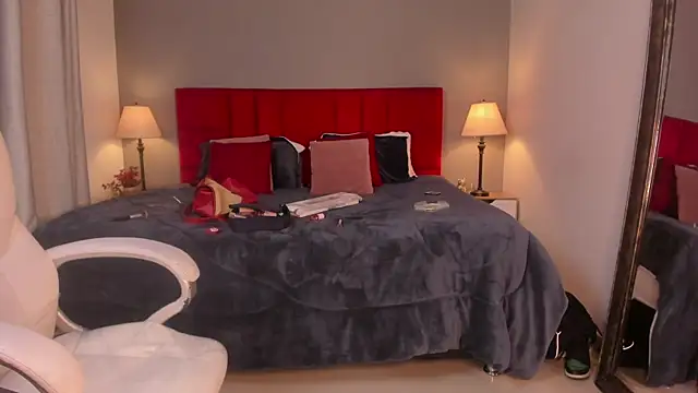Giovanna oliveira online show from July 26, 6:09 am