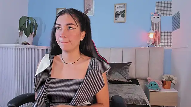 lyzzi smith01 online show from January 25, 1:30 pm