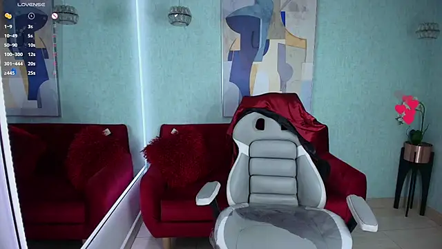 Snapshot of Rousse_land chatting on March 9, 12:09 pm Rousse land online show from March 9, 12:09 pm